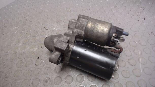 Foto: ANLASSER / STARTER BOSCH eines Citroen C1 1.0 GL