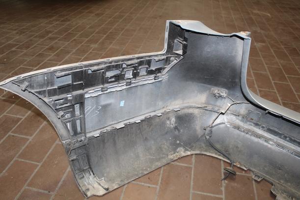 Foto: STOSSFÄNGER / STOßSTANGE HINTEN ( VARIANT ) eines VW Passat Variant 2.0 TDI DPF GL