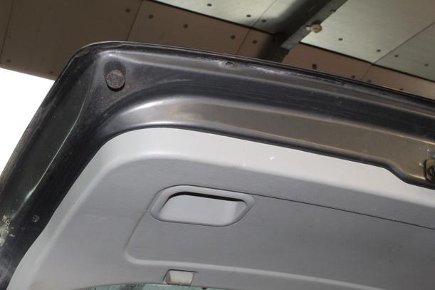 Foto: HECKKLAPPE / HECKDECKEL ( STEILHECK ) eines Kia Cerato 1.6 GL