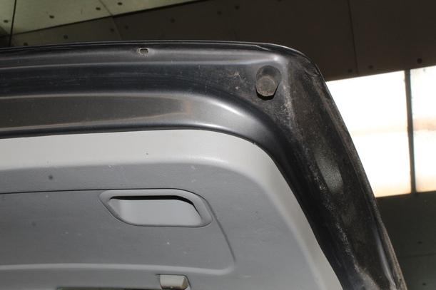 Foto: HECKKLAPPE / HECKDECKEL ( STEILHECK ) eines Kia Cerato 1.6 GL