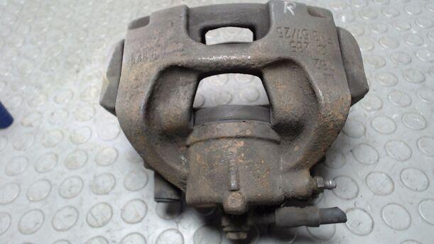 Foto: BREMSSATTEL VORN RECHTS eines Saab 9-3 1.9 TiD Sport Kombi DPF GL