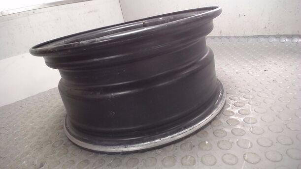 Foto: ALUFELGE 6,5X15 ET18 eines BMW 520i