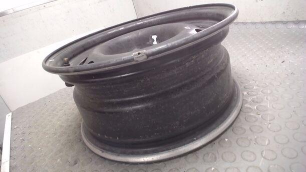 Foto: ALUFELGE 6,5X15 ET18 eines BMW 520i