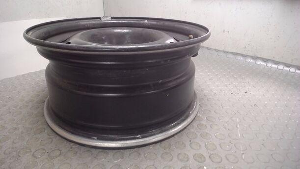 Foto: ALUFELGE 6,5X15 ET18 eines BMW 520i