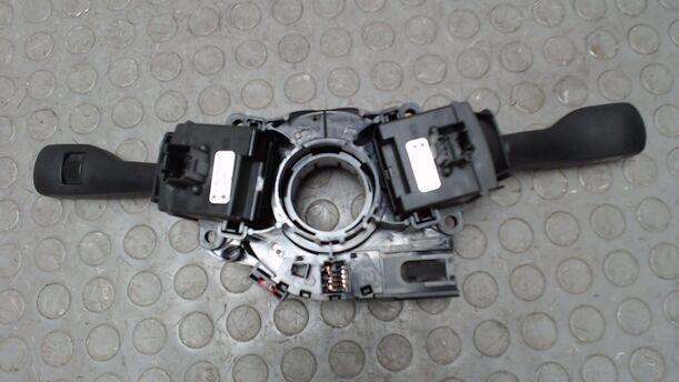 Foto: KOMBISCHALTER / LENKSTOCKSCHALTER eines BMW 318i