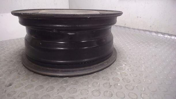 Foto: STAHLFELGE 6X15 ET41 eines Kia Carens CRDi DPF