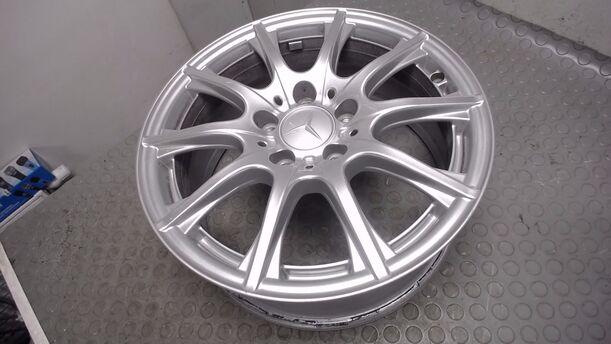 Foto: ALUFELGE 6,5X16 ET38 eines Mercedes-Benz C 160 T 9G-TRONIC