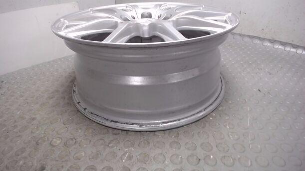 Foto: ALUFELGE 6,5X16 ET38 eines Mercedes-Benz C 160 T 9G-TRONIC