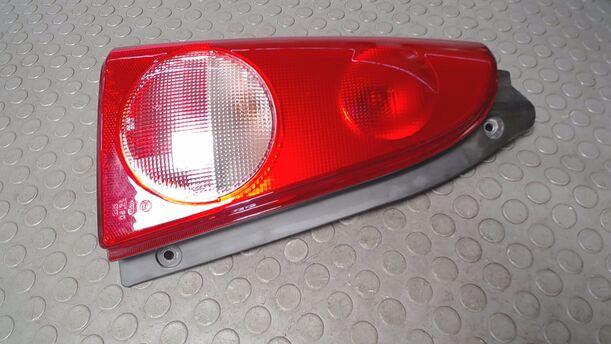 Foto: HECKLEUCHTE/ RÜCKLEUCHTE LINKS ( VALEO ) eines Opel Agila 1.0 12 V