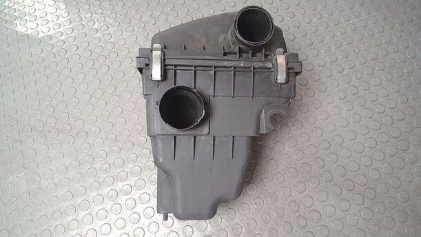 Foto: LUFTFILTERKASTEN eines Opel Agila 1.0 12 V