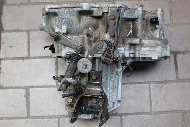 Foto: SCHALTGETRIEBE 5 GANG eines Kia Cerato 1.6