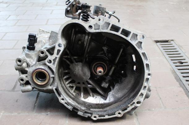 Foto: SCHALTGETRIEBE 5 GANG eines Kia Cerato 1.6