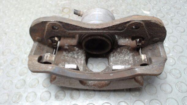 Foto: BREMSSATTEL VORN LINKS eines Kia Cerato 1.6