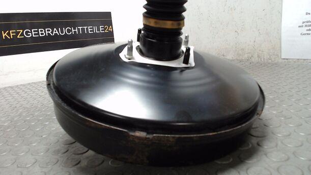 Foto: BREMSKRAFTVERSTÄRKER eines VW Passat Variant 2.0 TDI DPF