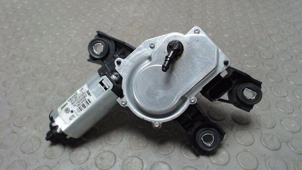 Foto: SCHEIBENWISCHERMOTOR HINTEN eines VW Passat Variant 2.0 TDI DPF