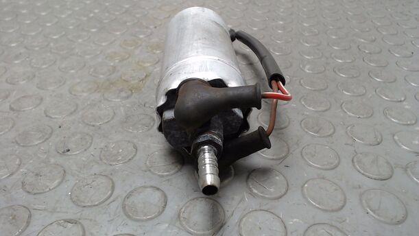 Foto: KRAFTSTOFFPUMPE / DIESEL PUMPE eines VW Passat Variant 2.0 TDI DPF