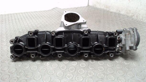 Foto: ANSAUGKRÜMMER / ANSAUGBRÜCKE eines VW Passat Variant 2.0 TDI DPF