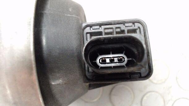 Foto: UNTERDRUCKDOSE TURBOLADER eines VW Passat Variant 2.0 TDI DPF