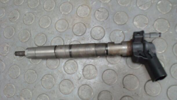 Foto: EINSPRITZDÜSE eines VW Passat Variant 2.0 TDI DPF