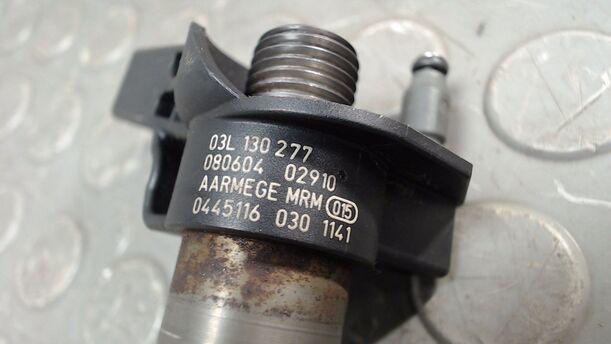 Foto: EINSPRITZDÜSE eines VW Passat Variant 2.0 TDI DPF