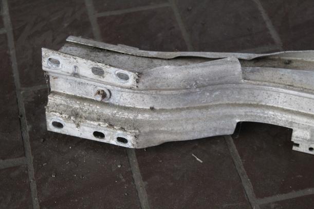 Foto: VERSTÄRKUNG HINTEN (LIMOUSINE 4/5-TÜRER) eines Opel Astra 1.8