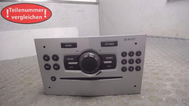 Foto: RADIO CD30 MP30 (ENTHEIRATET) eines Opel Corsa 1.2 16V (ecoFLEX) Easytronic