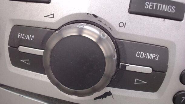 Foto: RADIO CD30 MP30 (ENTHEIRATET) eines Opel Corsa 1.2 16V (ecoFLEX) Easytronic