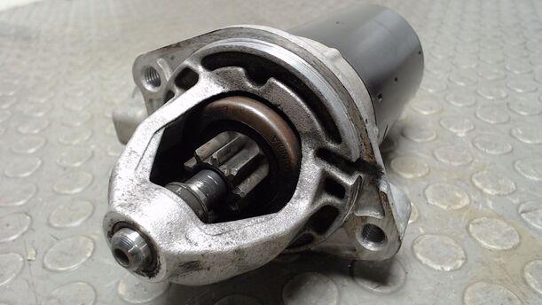 Foto: ANLASSER / STARTER  BOSCH eines Mercedes-Benz CLK Coupe 200 Kompressor