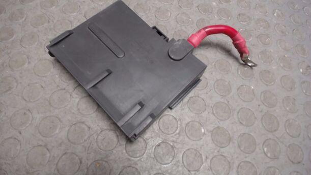 Foto: SICHERUNGSKASTEN BATTERIE eines Ford Fusion 1.25