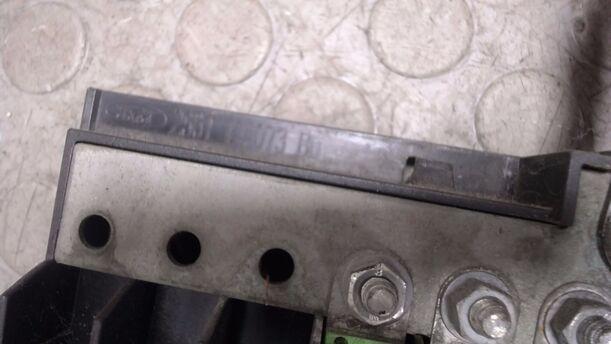 Foto: SICHERUNGSKASTEN BATTERIE eines Ford Fusion 1.25