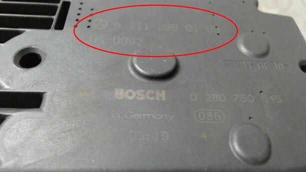 Foto: DROSSELKLAPPENSTUTZEN  BOSCH eines Mercedes-Benz CLK Coupe 200 Kompressor