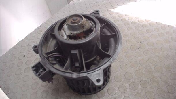 Foto: HEIZUNGSGEBLÄSE eines Ford Fusion 1.25