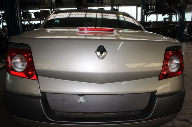 Foto: HECKDECKEL / HECKKLAPPE eines Renault Megane 2.0 Coupe-Cabriolet Aut.