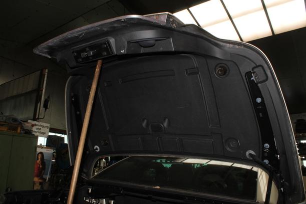 Foto: HECKDECKEL / HECKKLAPPE eines Renault Megane 2.0 Coupe-Cabriolet Aut.