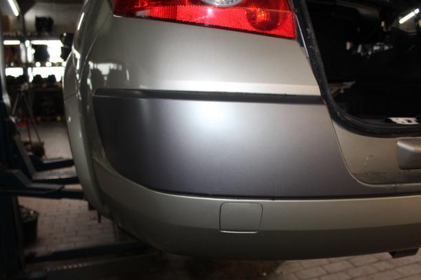 Foto: STOSSFÄNGER / STOßSTANGE HINTEN eines Renault Megane 2.0 Coupe-Cabriolet Aut.