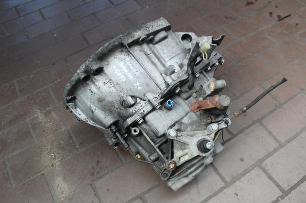 Foto: SCHALTGETRIEBE 6 GANG ( ND0 ) eines Renault Megane 2.0 Coupe-Cabriolet Aut.