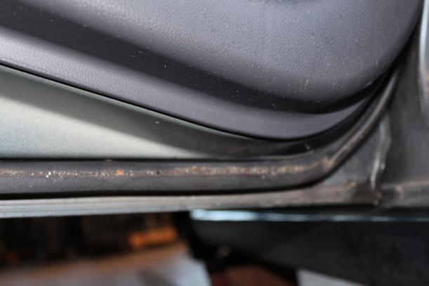 Foto: TÜR HINTEN LINKS eines Suzuki Alto 1.0