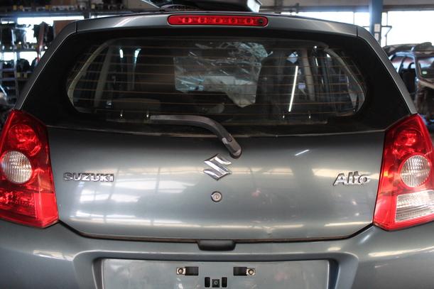 Foto: HECKKLAPPE/ HECKDECKEL eines Suzuki Alto 1.0