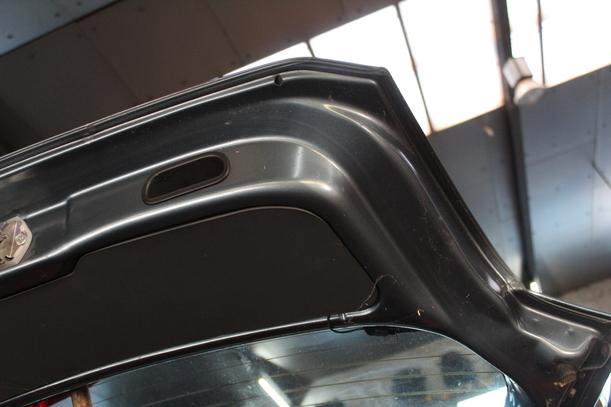 Foto: HECKKLAPPE/ HECKDECKEL eines Suzuki Alto 1.0