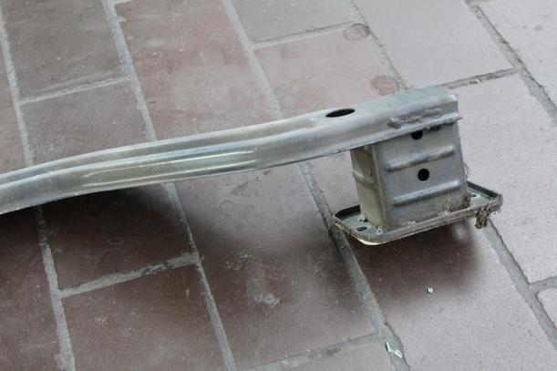 Foto: VERSTÄRKUNG HINTEN eines Suzuki Alto 1.0