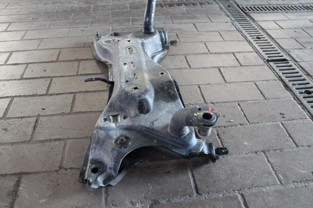 Foto: VORDERACHSE/ ACHSE VORN eines Suzuki Alto 1.0