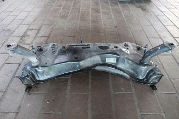 Foto: VORDERACHSE/ ACHSE VORN eines Suzuki Alto 1.0