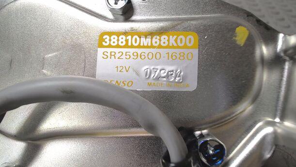 Foto: SCHEIBENWISCHERMOTOR HINTEN eines Suzuki Alto 1.0