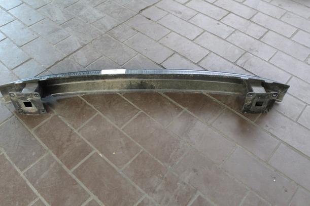 Foto: VERSTÄRKUNG / TRAGER HINTEN (KOMBI) eines Skoda Fabia 1.4 Combi