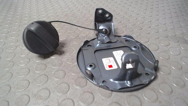 Foto: TANKKLAPPE/ TANKDECKEL eines Suzuki Alto 1.0
