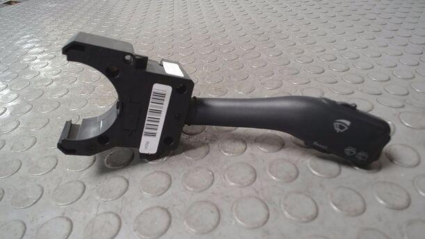 Foto: SCHEIBENWISCHERSCHALTER eines Skoda Fabia 1.4 Combi CLX