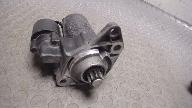 Foto: ANLASSER / STARTER BOSCH eines VW Golf 1.4 CLX