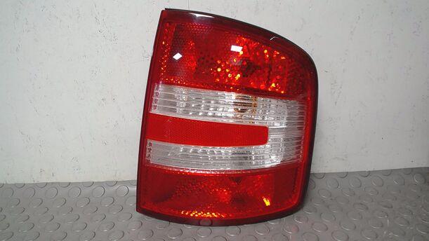 Foto: HECKLEUCHTE/ RÜCKLEUCHTE ( COMBI/ STUFENHECK/ FACELIFT ) eines Skoda Fabia 1.4 TDI Combi CLX