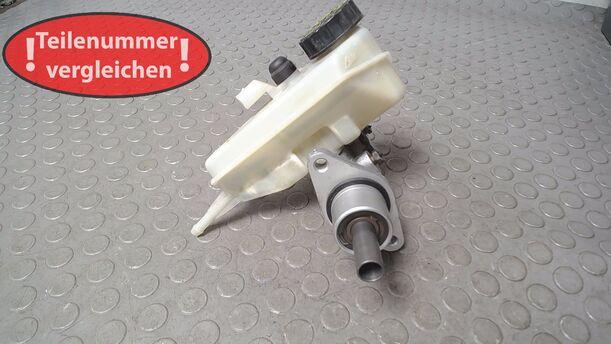 Foto: HAUPTBREMSZYLINDER eines VW Passat Variant 1.8 GL