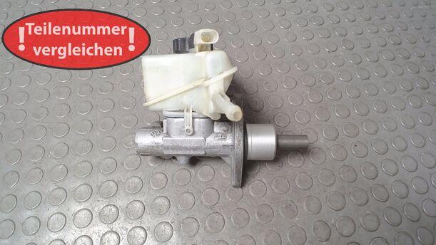 Foto: HAUPTBREMSZYLINDER eines VW Passat Variant 1.8 GL